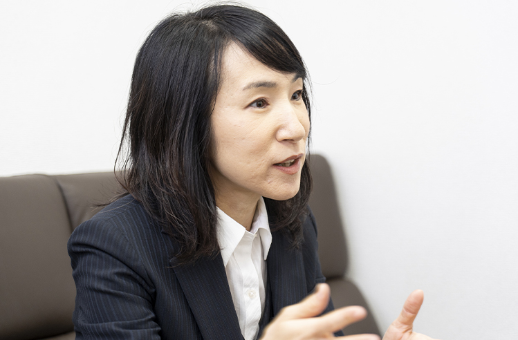 先輩社員