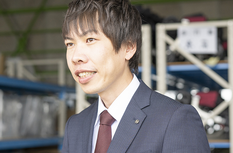 先輩社員